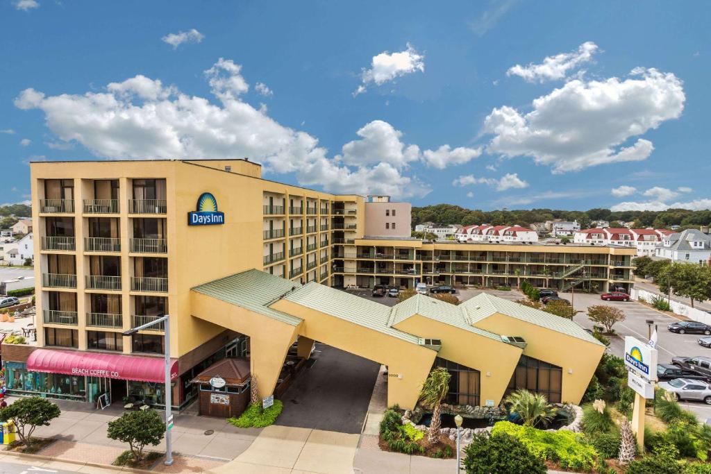 Days Inn by Wyndham Virginia Beach At The Beach Main image 1