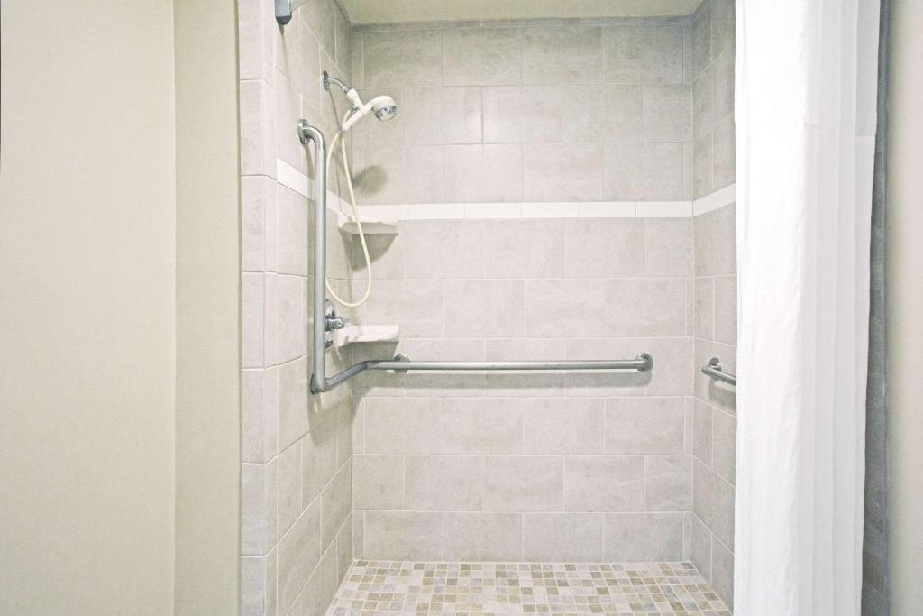 Room image 1
