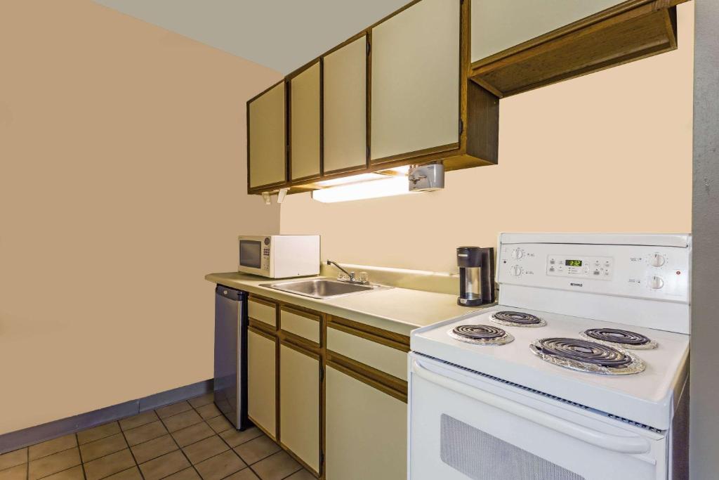 Room image 6